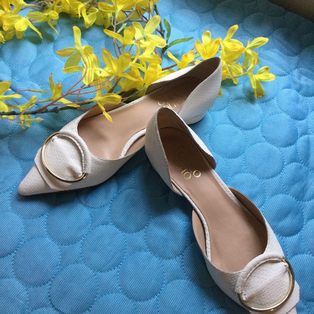 Franco Sarto women’s flat shoes white snake printed leather upper